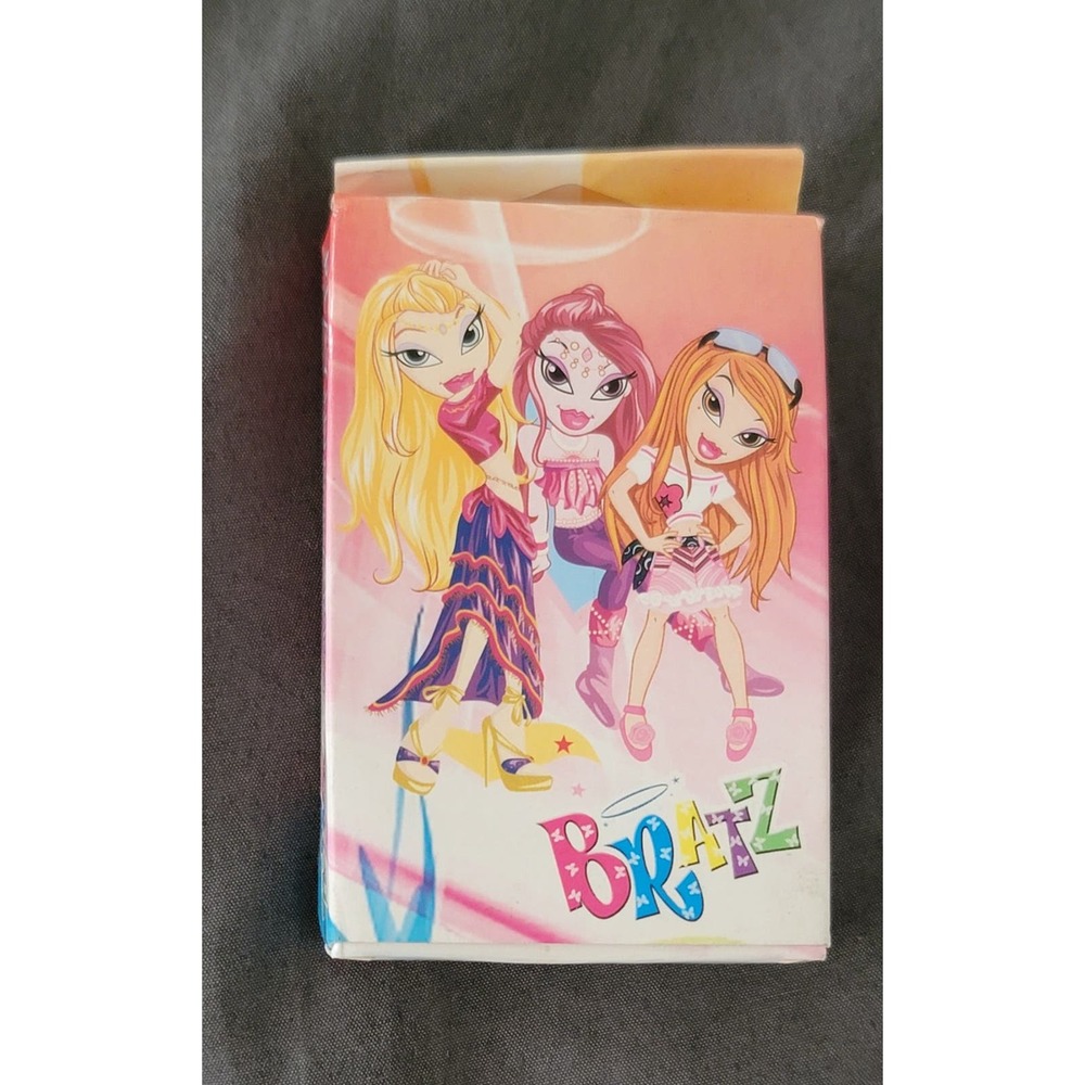 Bratz Playing Cards - Picture 2 of 5
